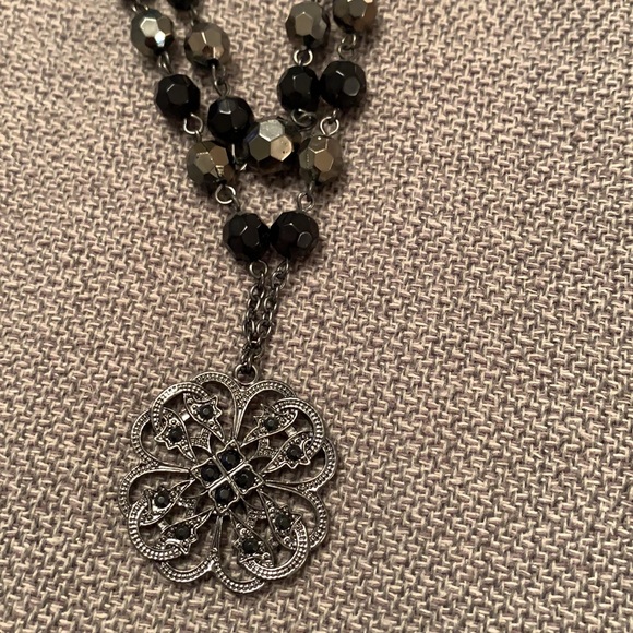 NY Brand Layer Two Tier Necklace Black Gunmetal Chain w/Beads & Pendant - Picture 11 of 11